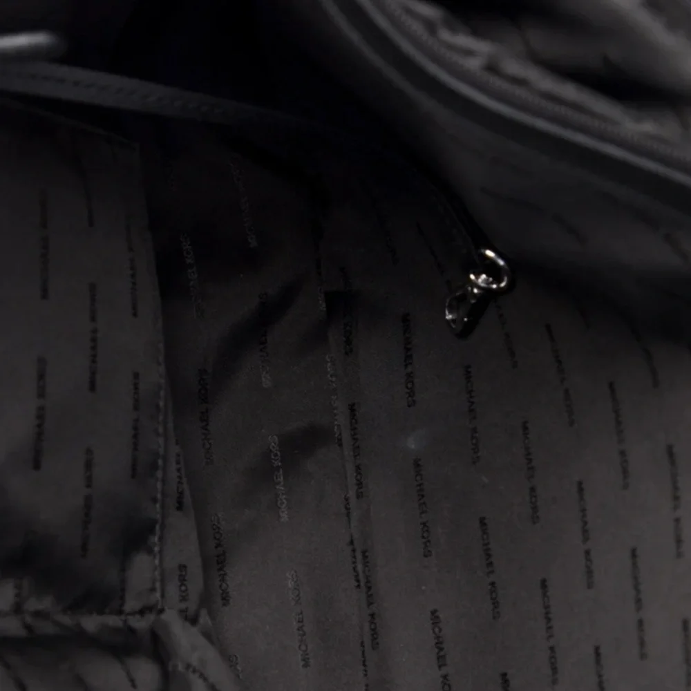 NWOT MICHAEL KORS LIMITED Edition #167/2000  Jet Set Pyramid Stud Large Tote Bag - Picture 6 of 9